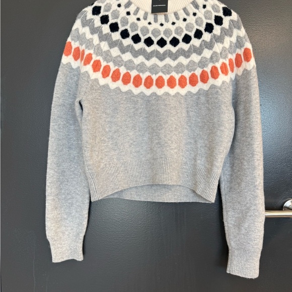 Club Monaco M NWT Alpaca blend ski chalet Gray Sweater with Orange and Black - Picture 4 of 16